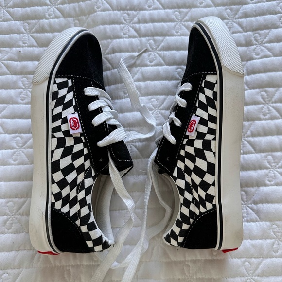 Size 5 Ecko Unltd Black and White Checkered Sneakers - Picture 1 of 5